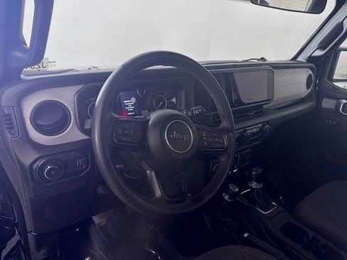 Used 2024 Jeep Wrangler Sport S image 9