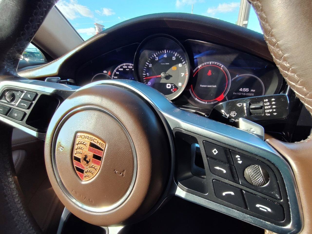 Used 2018 Porsche Panamera RWD image 24