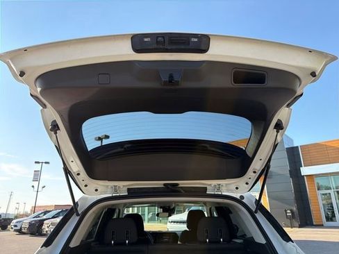 Used 2025 Chevrolet TrailBlazer LT AWD/4WD image 27