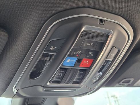 Used 2025 Jeep Grand Cherokee L Laredo AWD/4WD image 34