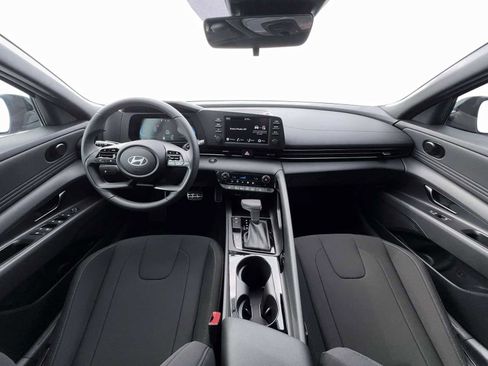 New 2026 Hyundai Elantra SEL Sport FWD image 13