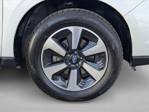 Used 2018 Subaru Forester 2.5i Premium w/ All-Weather Package image 23