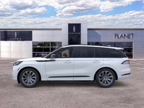 New 2026 Lincoln Aviator 2WD w/ Jet Appearance Package image 3
