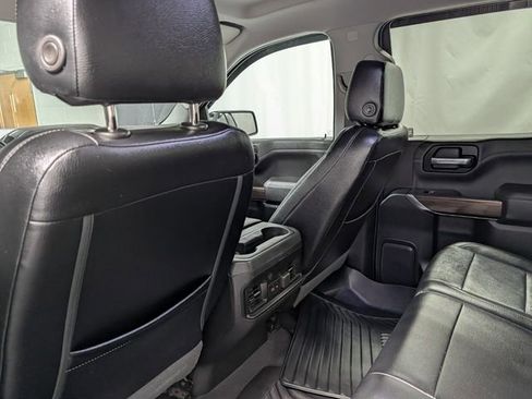Used 2019 Chevrolet Silverado 1500 LT Trail Boss AWD/4WD image 19
