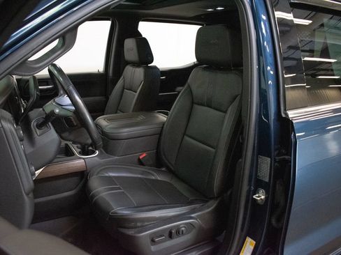 Used 2019 Chevrolet Silverado 1500 High Country w/ Technology Package AWD/4WD image 22