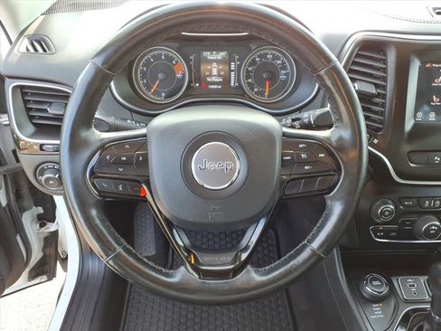 Used 2020 Jeep Cherokee Latitude Plus image 18