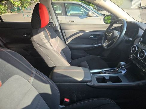 Used 2022 Nissan Sentra SR w/ Trunk Package FWD image 4