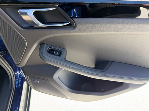 Certified 2025 Porsche Macan image 20