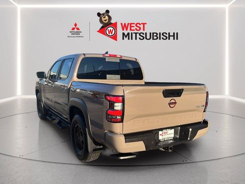 Used 2023 Nissan Frontier PRO-4X w/ Pro Convenience Package AWD/4WD image 4