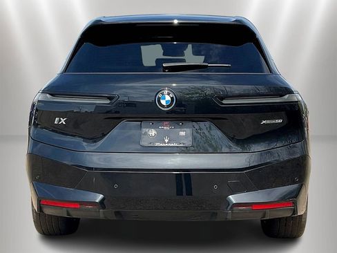 Used 2023 BMW iX xDrive50 w/ Sport Package AWD/4WD image 5