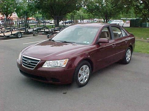 Used 2010 Hyundai Sonata GLS FWD image 4