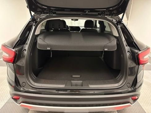 New 2026 Chevrolet Trax LT w/ Driver Confidence Package FWD image 18