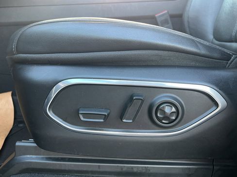 Used 2023 Jeep Wagoneer Series II w/ Convenience Group I image 19