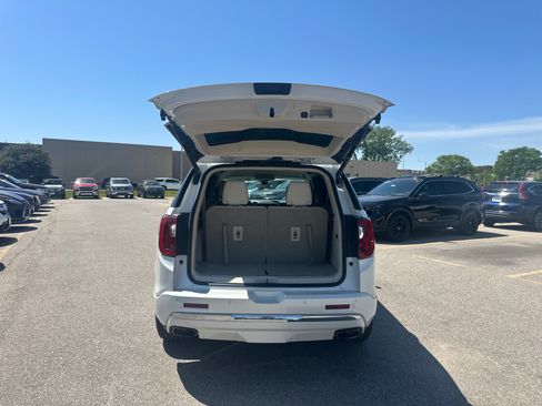 Used 2020 GMC Acadia Denali AWD/4WD image 10
