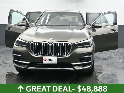 Used 2023 BMW X5 xDrive40i w/ Premium Package image 52