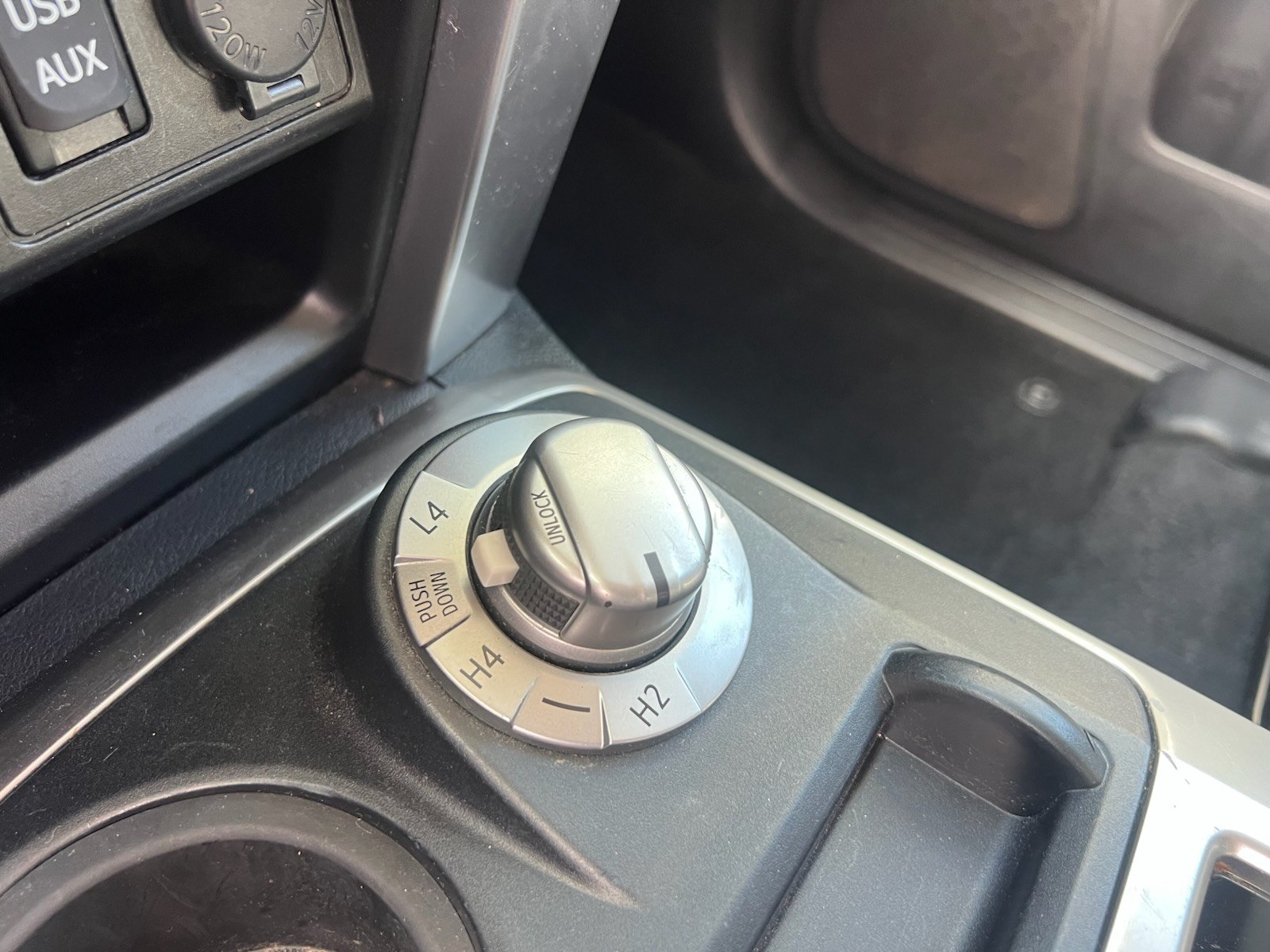 Used 2018 Toyota 4Runner SR5 AWD/4WD image 16