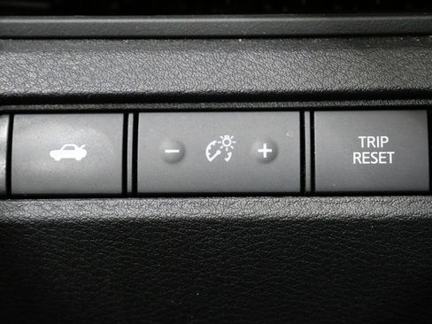 Used 2023 Nissan Altima 2.5 SV image 14