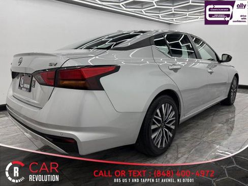 Used 2024 Nissan Altima 2.5 SV image 8