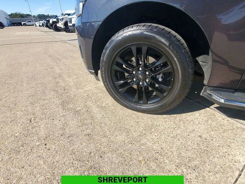Used 2023 Ford Expedition XLT image 33