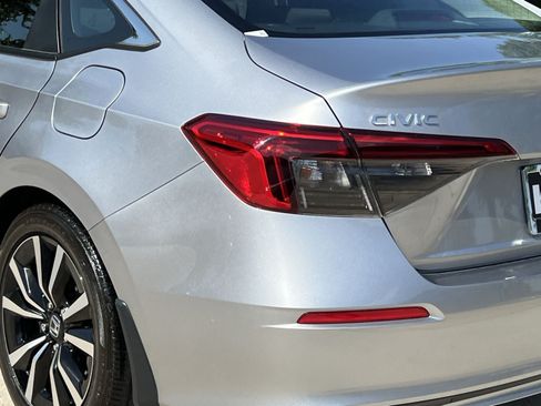 Used 2024 Honda Civic EX image 13