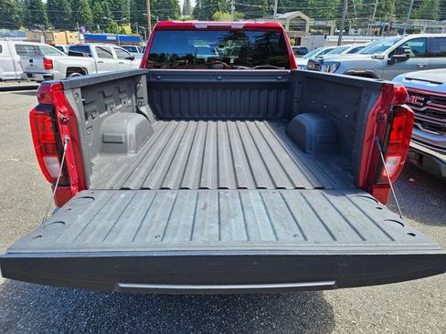 Used 2021 GMC Sierra 1500 Elevation w/ X31 Off-Road Package AWD/4WD image 16