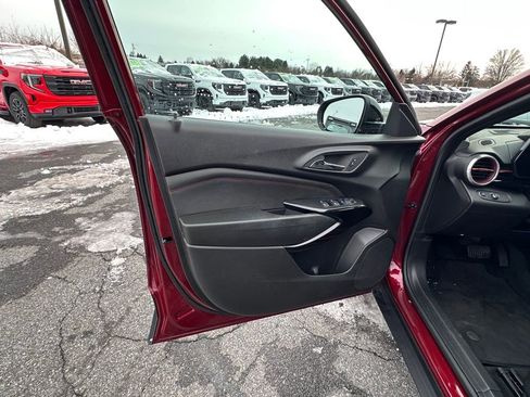 Certified 2024 Chevrolet Trax RS image 18