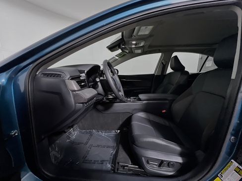 Used 2025 Toyota Camry XLE w/ Premium Plus Package FWD image 15