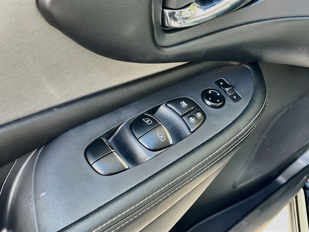 Used 2024 Nissan Murano SL AWD/4WD image 18