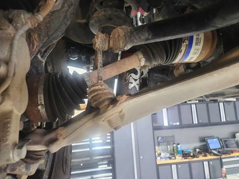 Used 2023 Ford Bronco Wildtrak AWD/4WD image 11