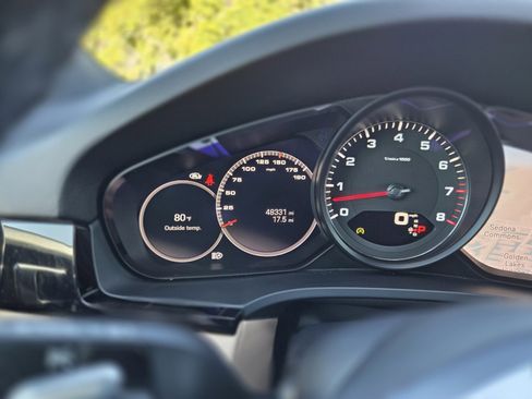 Used 2022 Porsche Cayenne S image 32