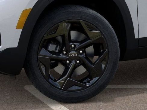 New 2026 Kia Seltos EX image 9