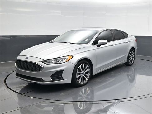 Used 2019 Ford Fusion SE image 7