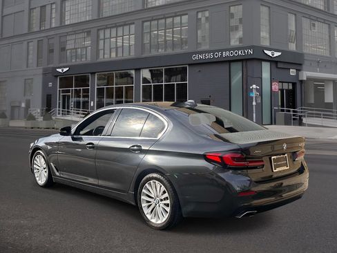 Used 2023 BMW 530i xDrive w/ Convenience Package AWD/4WD image 3