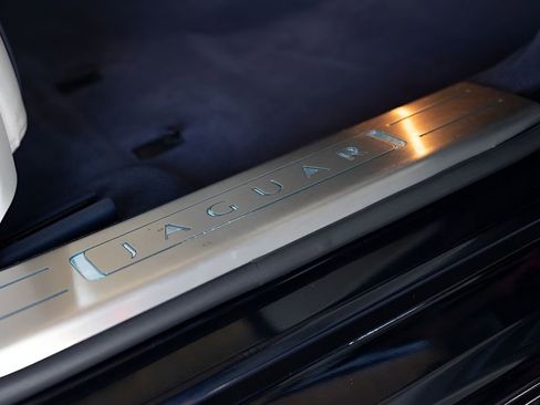 Used 2012 Jaguar XJ L RWD image 89
