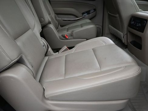 Used 2020 GMC Yukon XL SLT w/ Premium Edition image 22