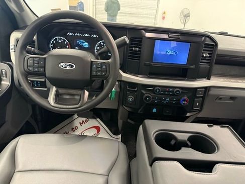 New 2026 Ford F250 XL w/ XL Chrome Package image 15
