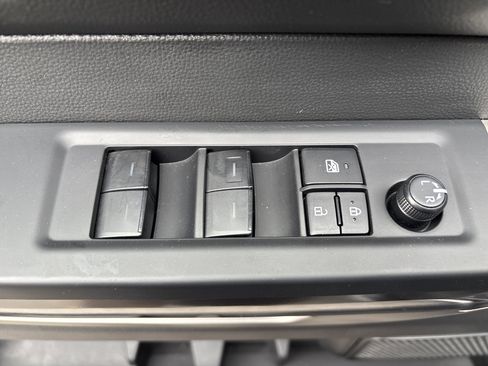 Used 2025 Toyota Tundra SR5 AWD/4WD image 16
