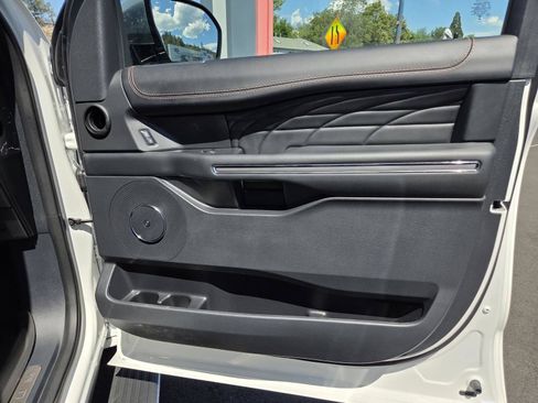 Used 2024 Ford Expedition Platinum RWD image 22