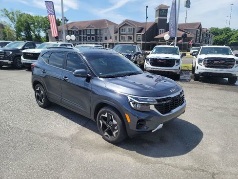 Used 2025 Kia Seltos S FWD image 1