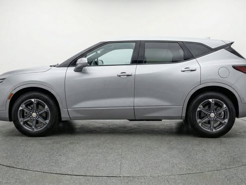 Used 2025 Chevrolet Blazer LT FWD image 5