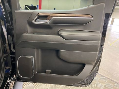 Used 2024 Chevrolet Silverado 1500 RST w/ Convenience Package II image 10