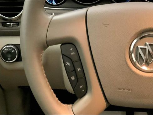 Used 2016 Buick Enclave Leather FWD image 18