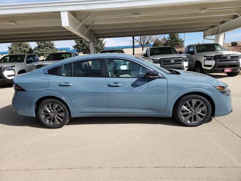 New 2026 Nissan Sentra SL FWD image 2