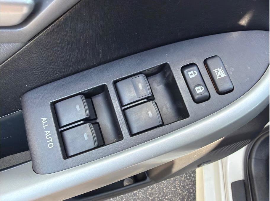 Used 2014 Toyota Prius Four FWD image 9