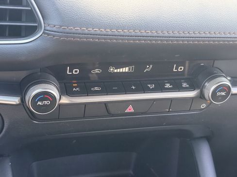 Used 2025 MAZDA MAZDA3 s FWD image 23