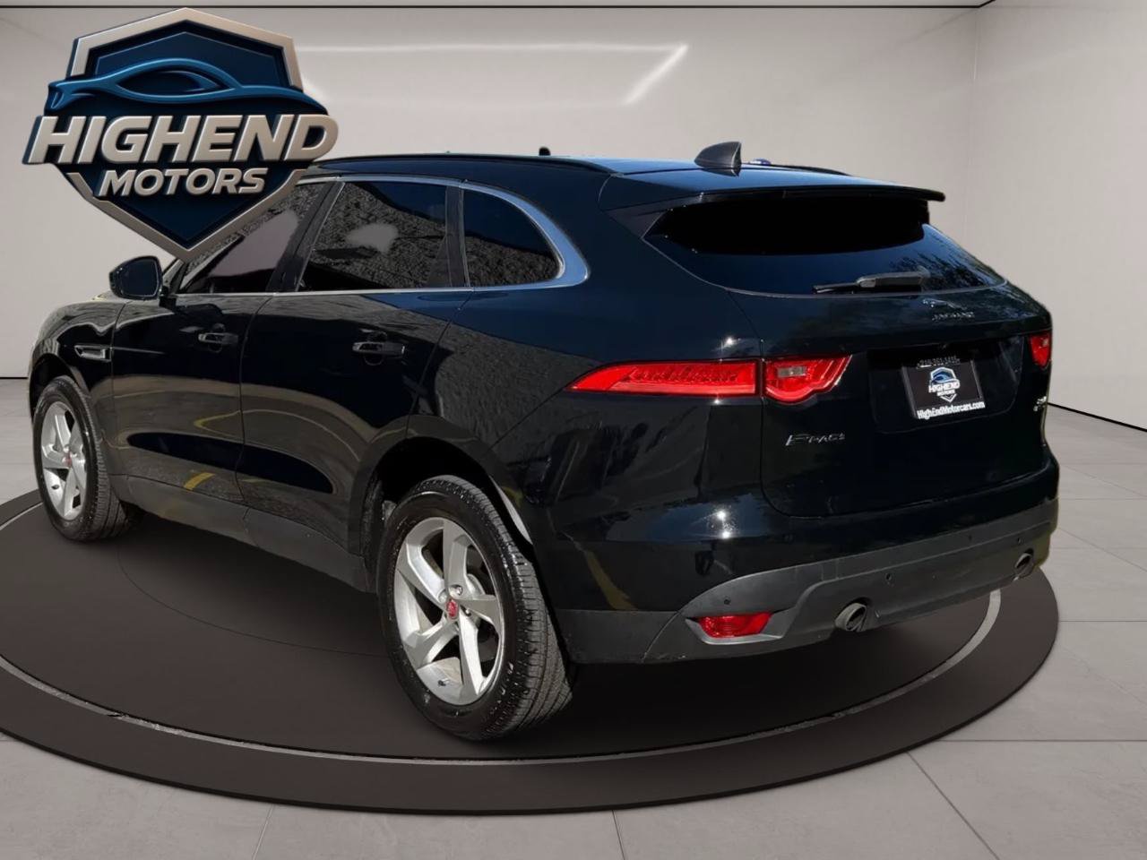 Used 2019 Jaguar F-PACE Premium AWD/4WD image 4