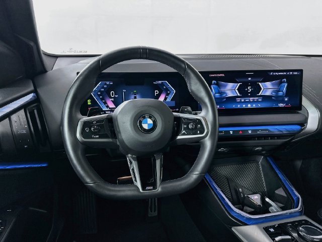 Used 2025 BMW X3 xDrive30i AWD/4WD image 3
