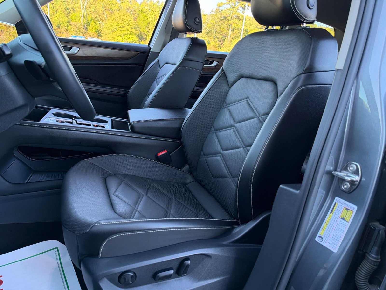 Certified 2024 Volkswagen Atlas SE FWD image 27