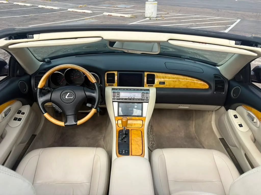 Used 2002 Lexus SC 430 Convertible RWD image 7