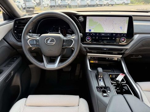 Used 2025 Lexus TX 350 AWD w/ Technology Package image 8